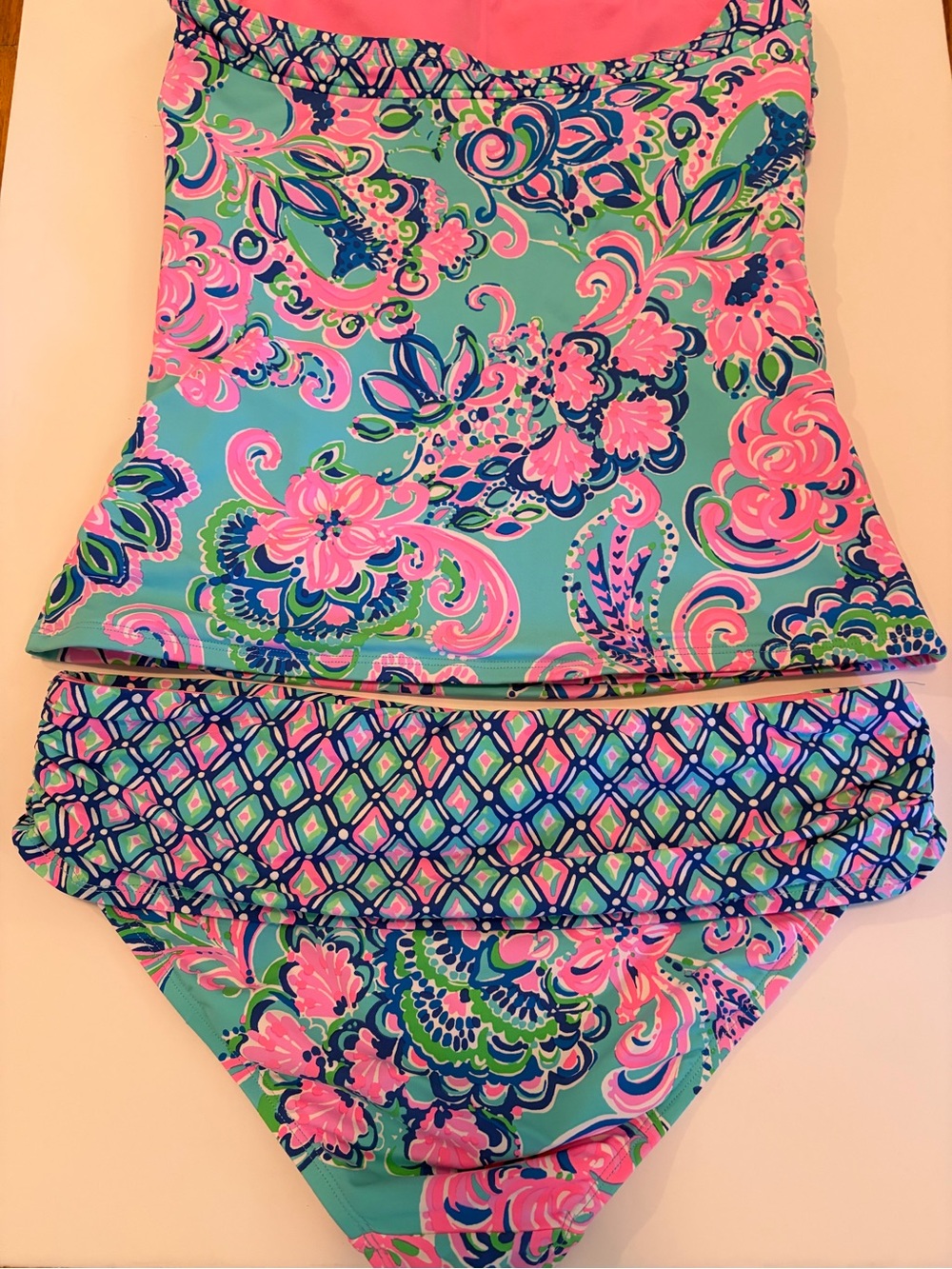 Lilly Pulitzer Justina Tankini Top in Jungle Sunrise & Sarong Bottom Set - Picture 8 of 9
